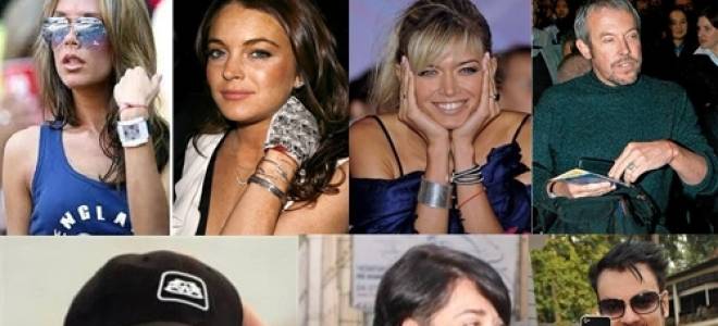 Шерстяная красная нить на запястье